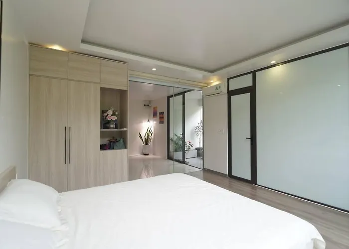 Rosemary's Hi Villa